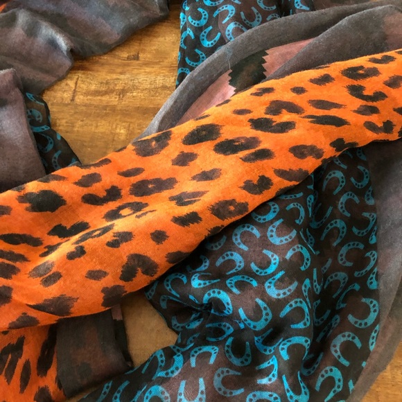 Scarf - Picture 3 of 5